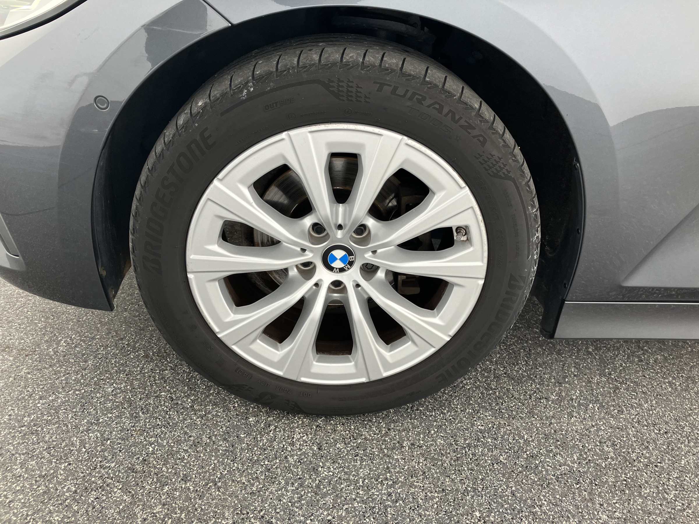 BMW 318d 48 V Touring Aut. | Bild 23 von 31