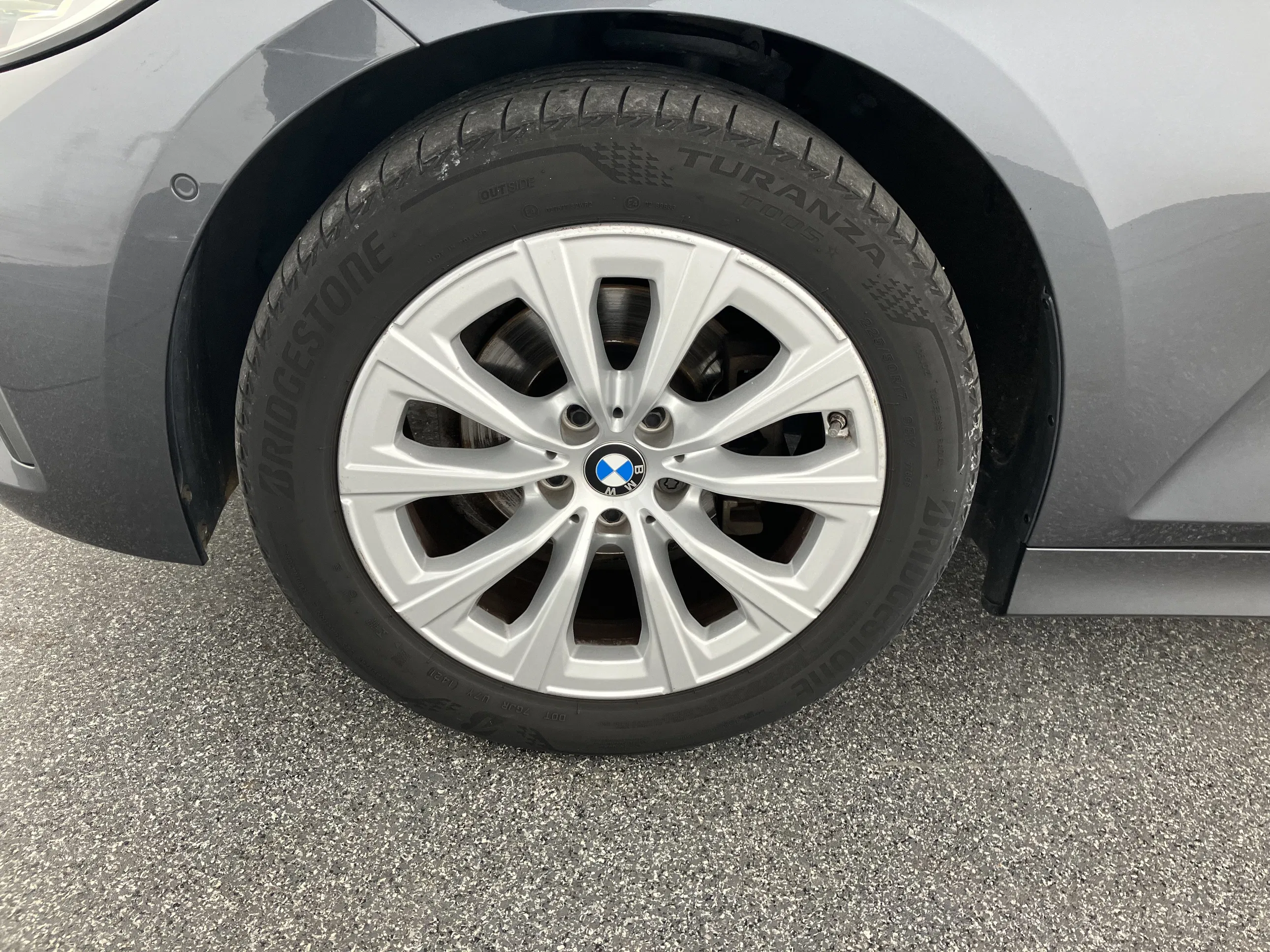 BMW 318d 48 V Touring Aut. | Bild 23 von 31