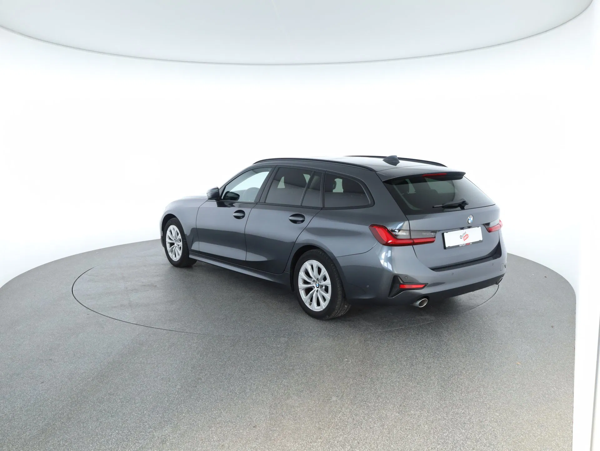 BMW 318d 48 V Touring Aut. | Bild 28 von 31