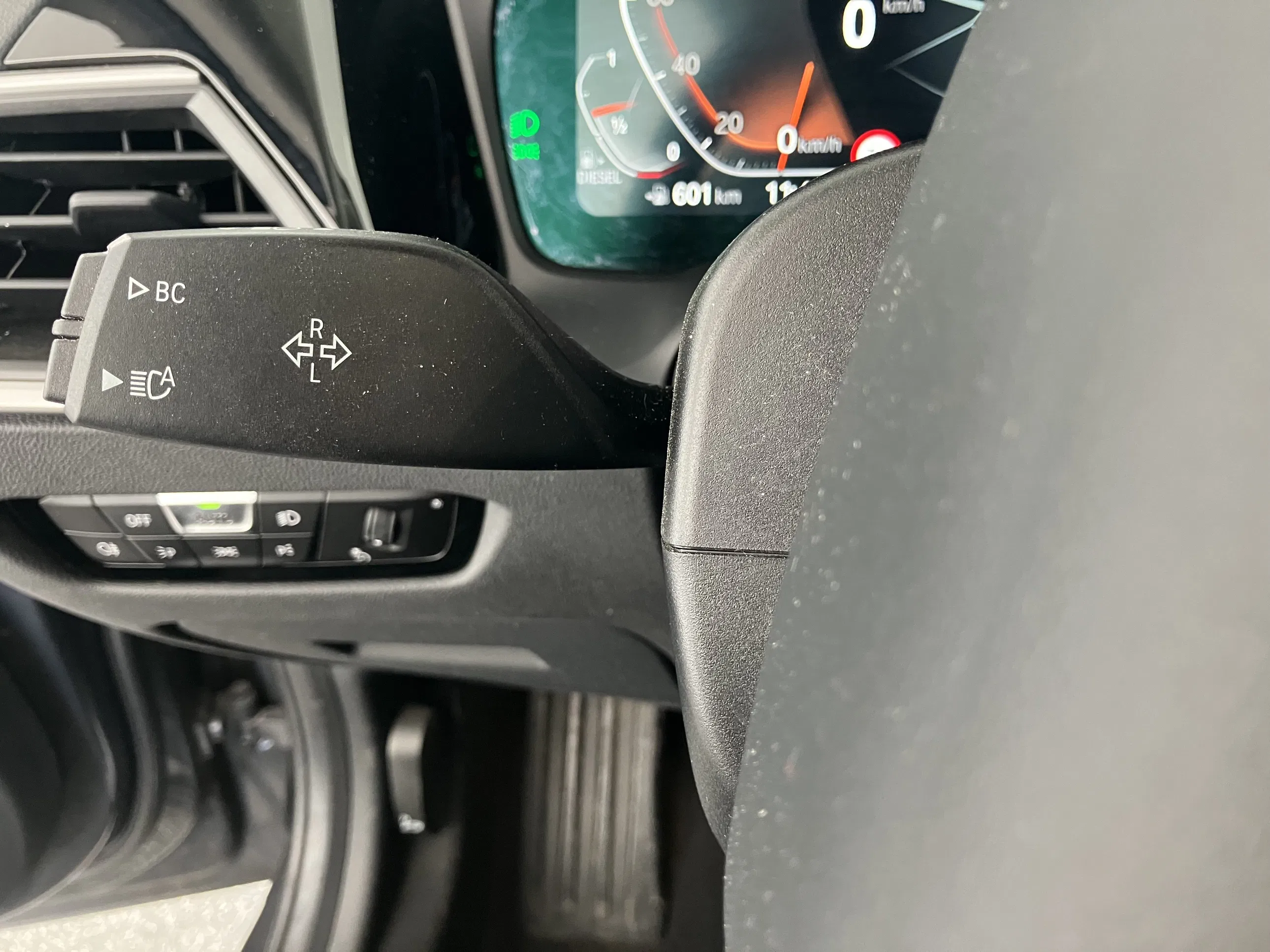 BMW 318d 48 V Touring Aut. | Bild 8 von 31