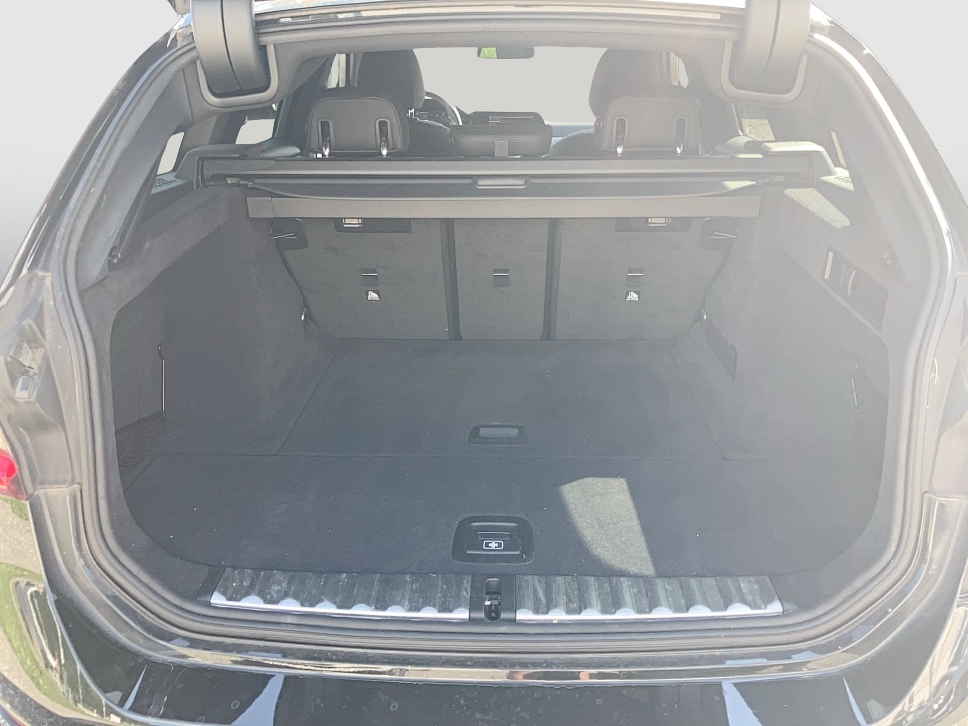 BMW 318d 48 V Touring Aut. | Bild 11 von 25