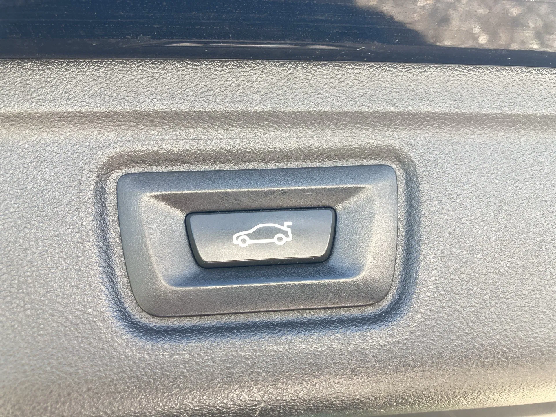 BMW 318d 48 V Touring Aut. | Bild 12 von 25