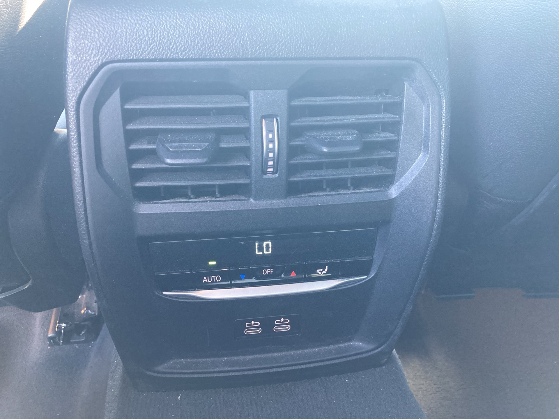 BMW 318d 48 V Touring Aut. | Bild 13 von 25