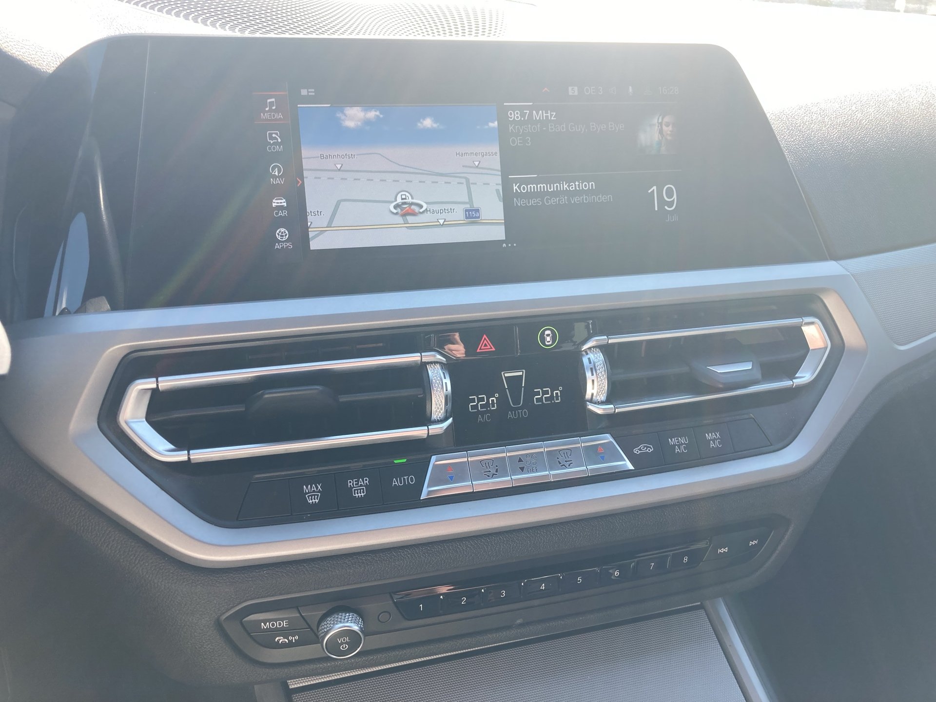 BMW 318d 48 V Touring Aut. | Bild 18 von 25