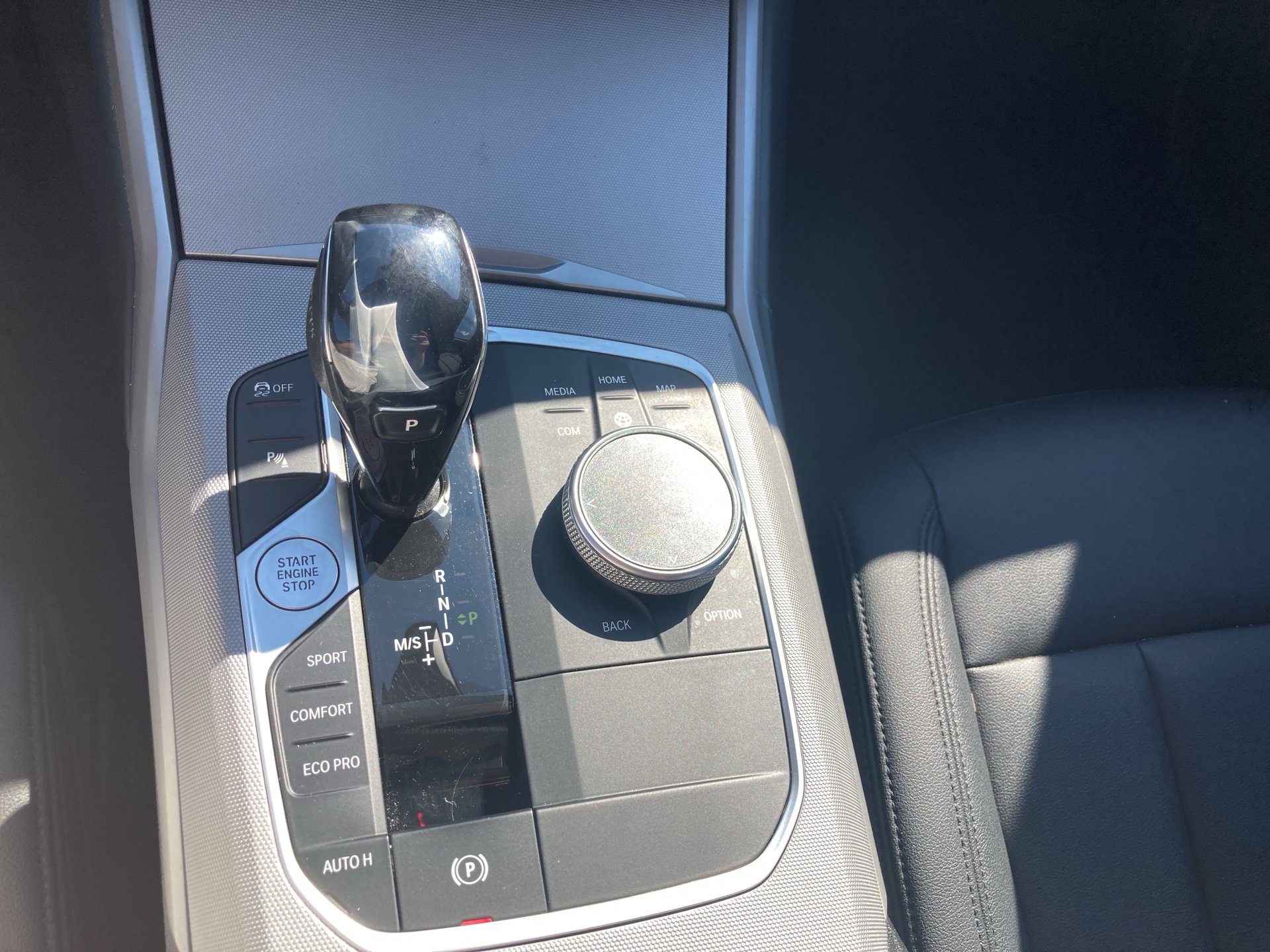 BMW 318d 48 V Touring Aut. | Bild 19 von 25