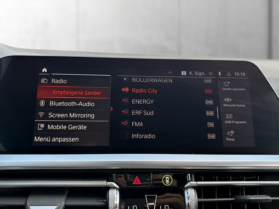 BMW 318d Touring Sport Line | Bild 12 von 28