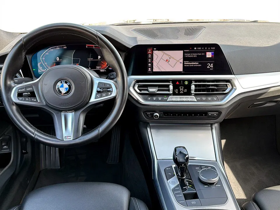 BMW 318d Touring Sport Line | Bild 22 von 28