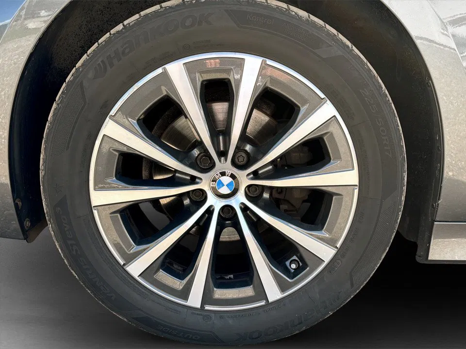 BMW 318d Touring Sport Line | Bild 24 von 28