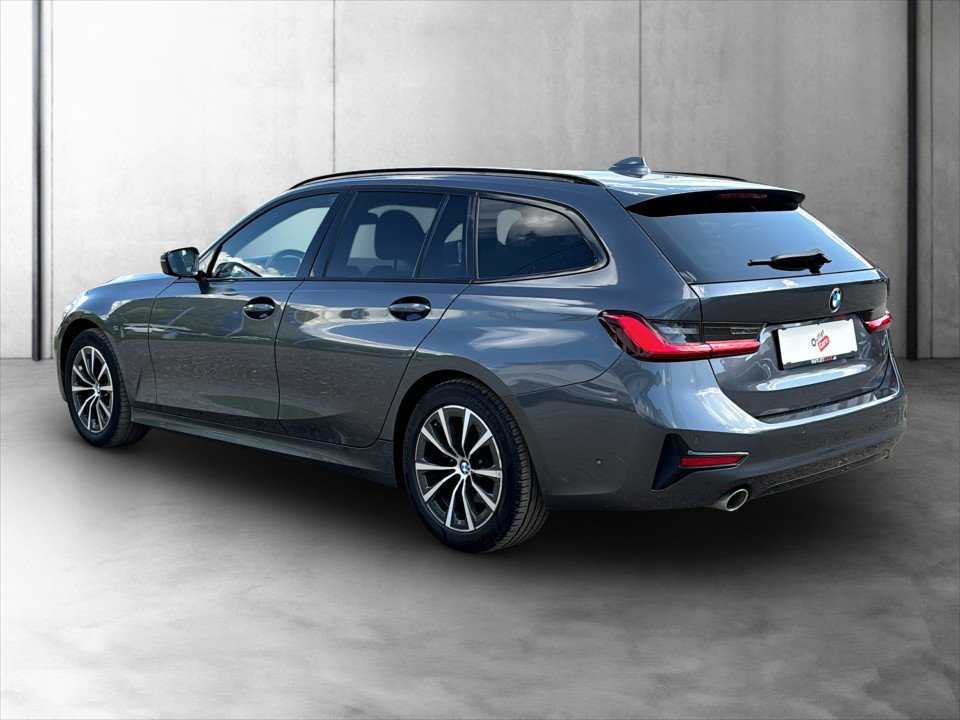 BMW 318d Touring Sport Line | Bild 4 von 28