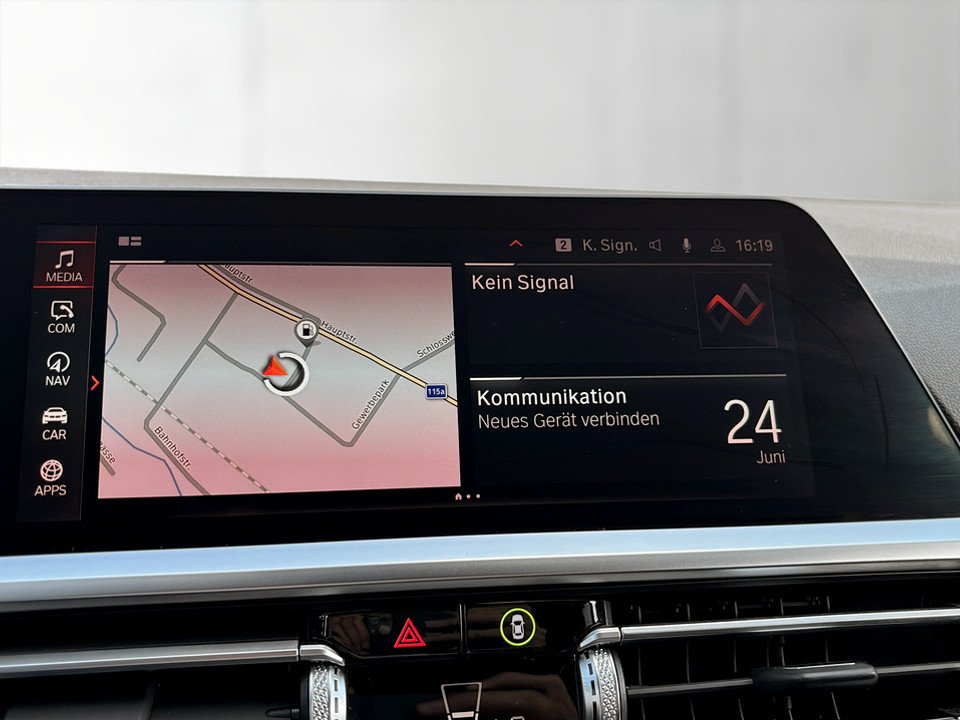 BMW 318d Touring Sport Line | Bild 10 von 28