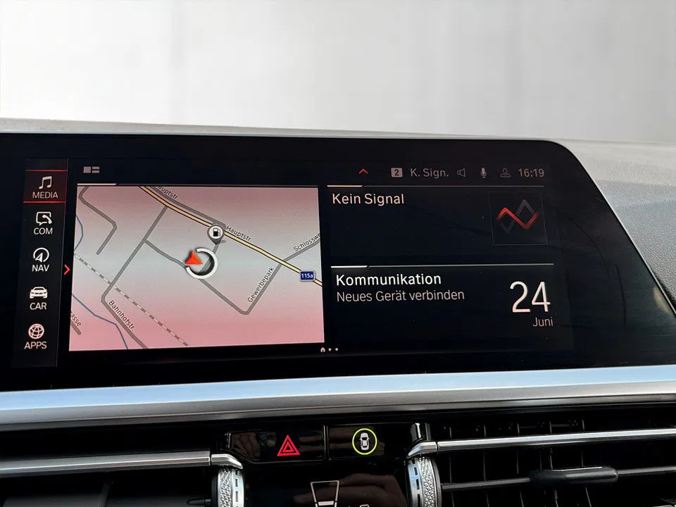 BMW 318d Touring Sport Line | Bild 10 von 28