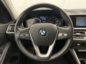 BMW 318d Touring | Thumbnail 12 von 26