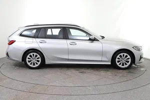 BMW 318d Touring | Thumbnail 7 von 26