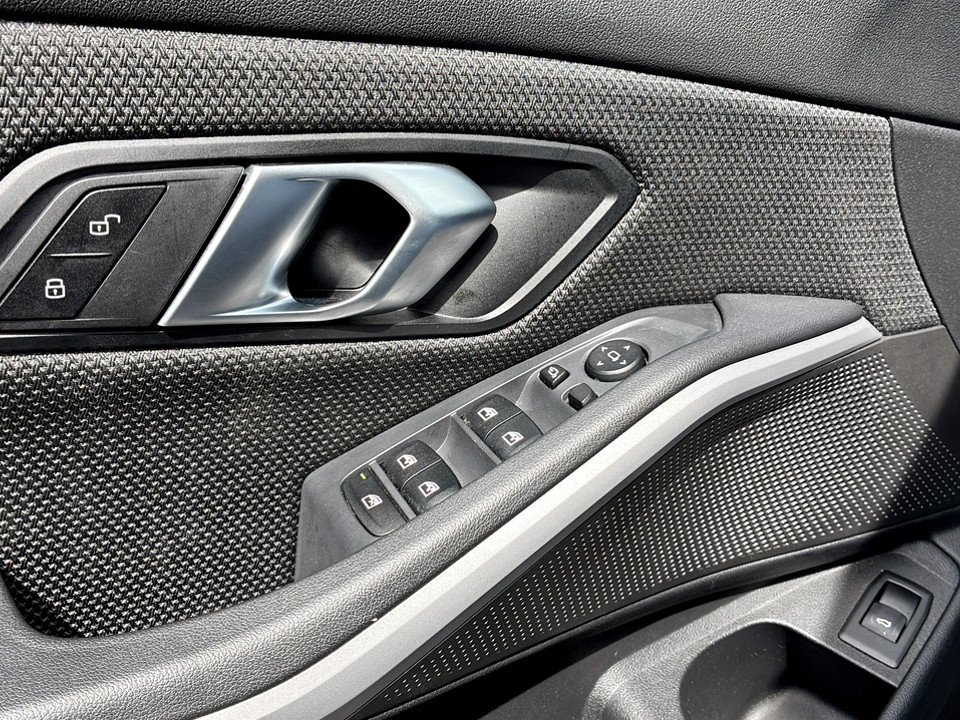 BMW 318d Touring Advantage | Bild 11 von 25