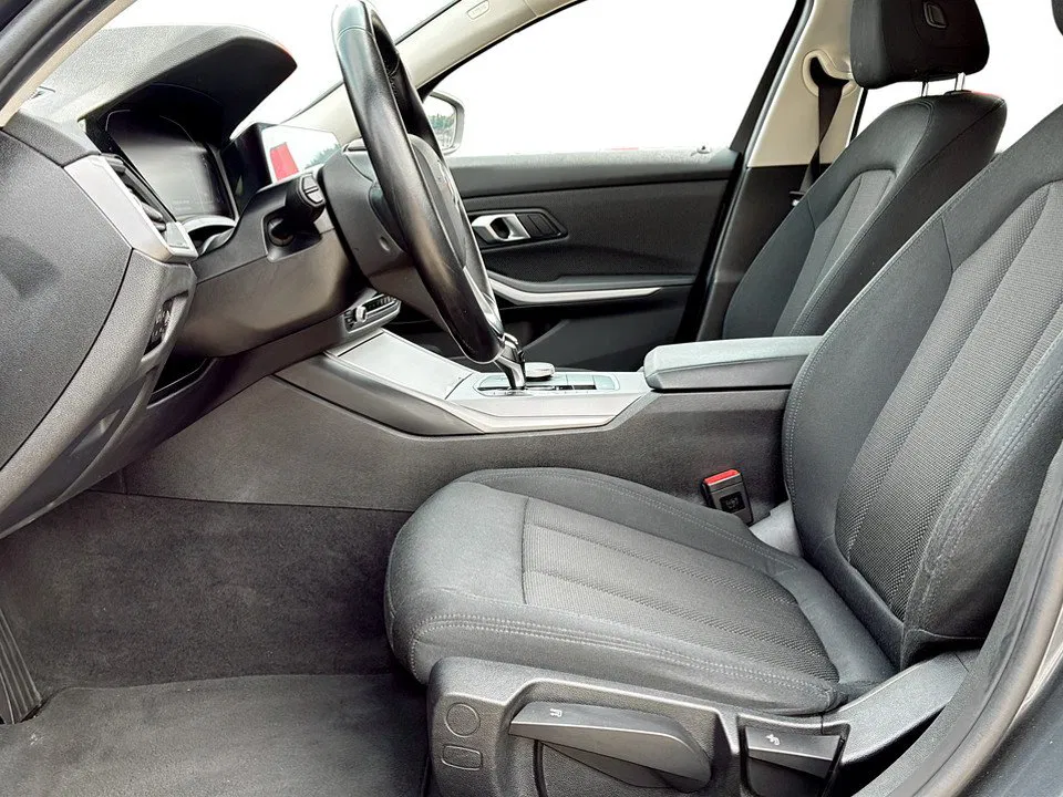 BMW 318d Touring Advantage | Bild 12 von 25