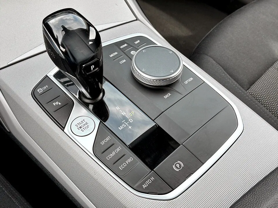 BMW 318d Touring Advantage | Bild 22 von 25