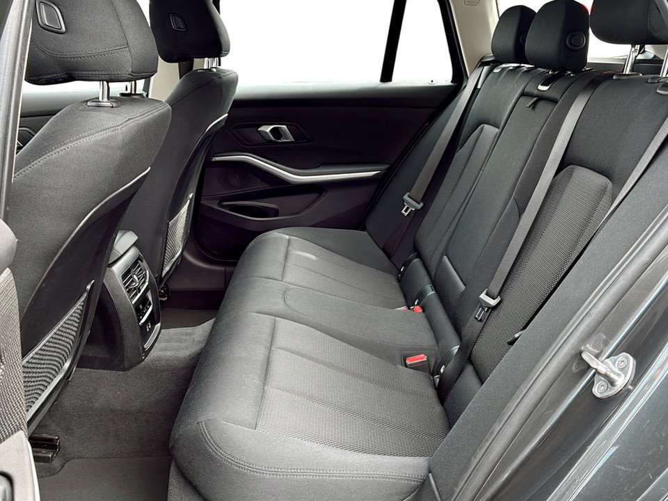 BMW 318d Touring Advantage | Bild 23 von 25