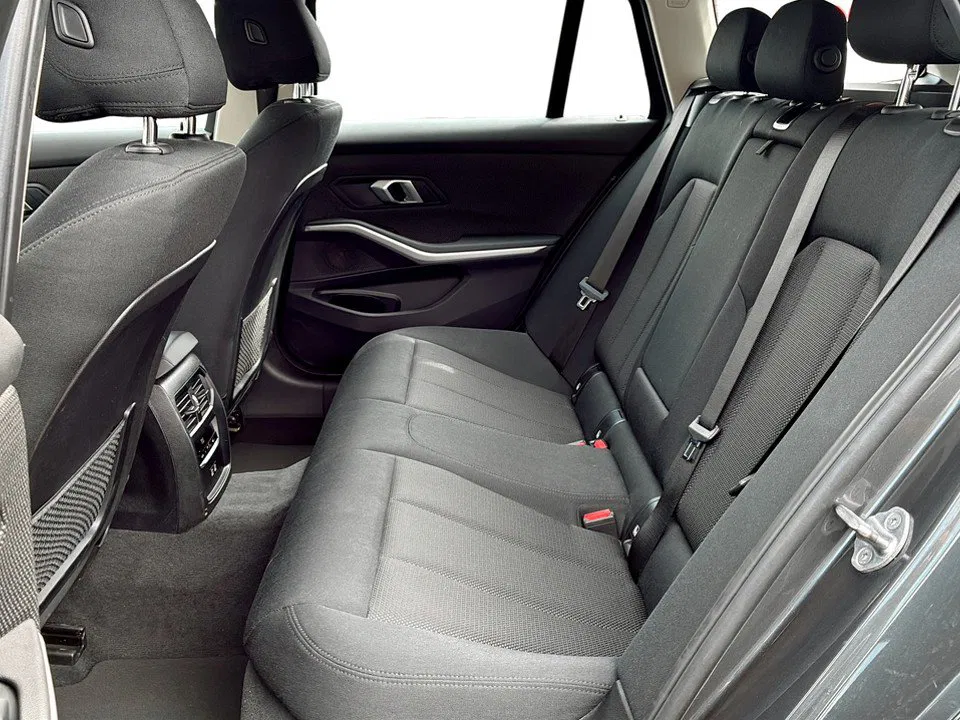 BMW 318d Touring Advantage | Bild 23 von 25