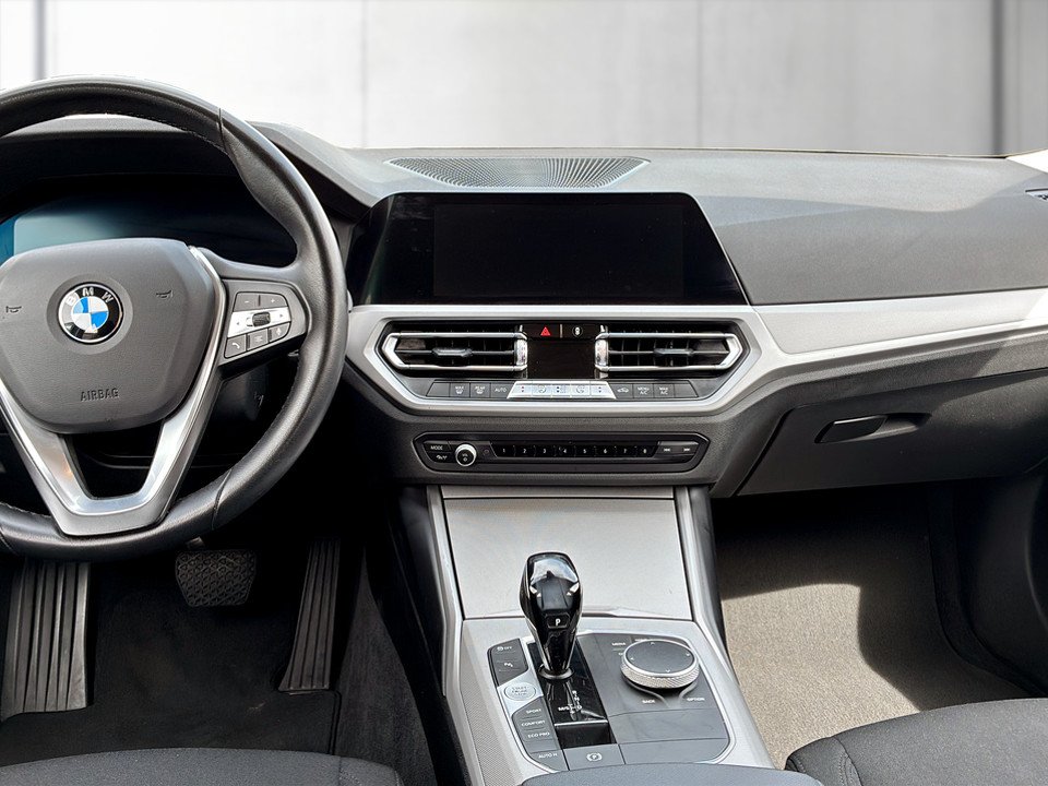 BMW 318d Touring Advantage | Bild 8 von 25