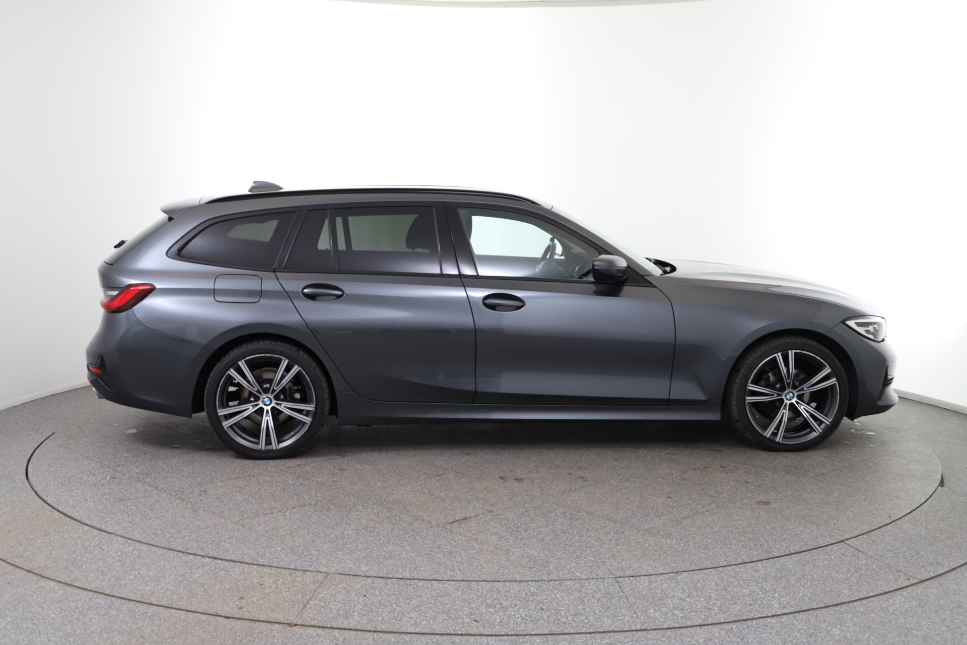 BMW 318d Touring Advantage | Bild 4 von 30