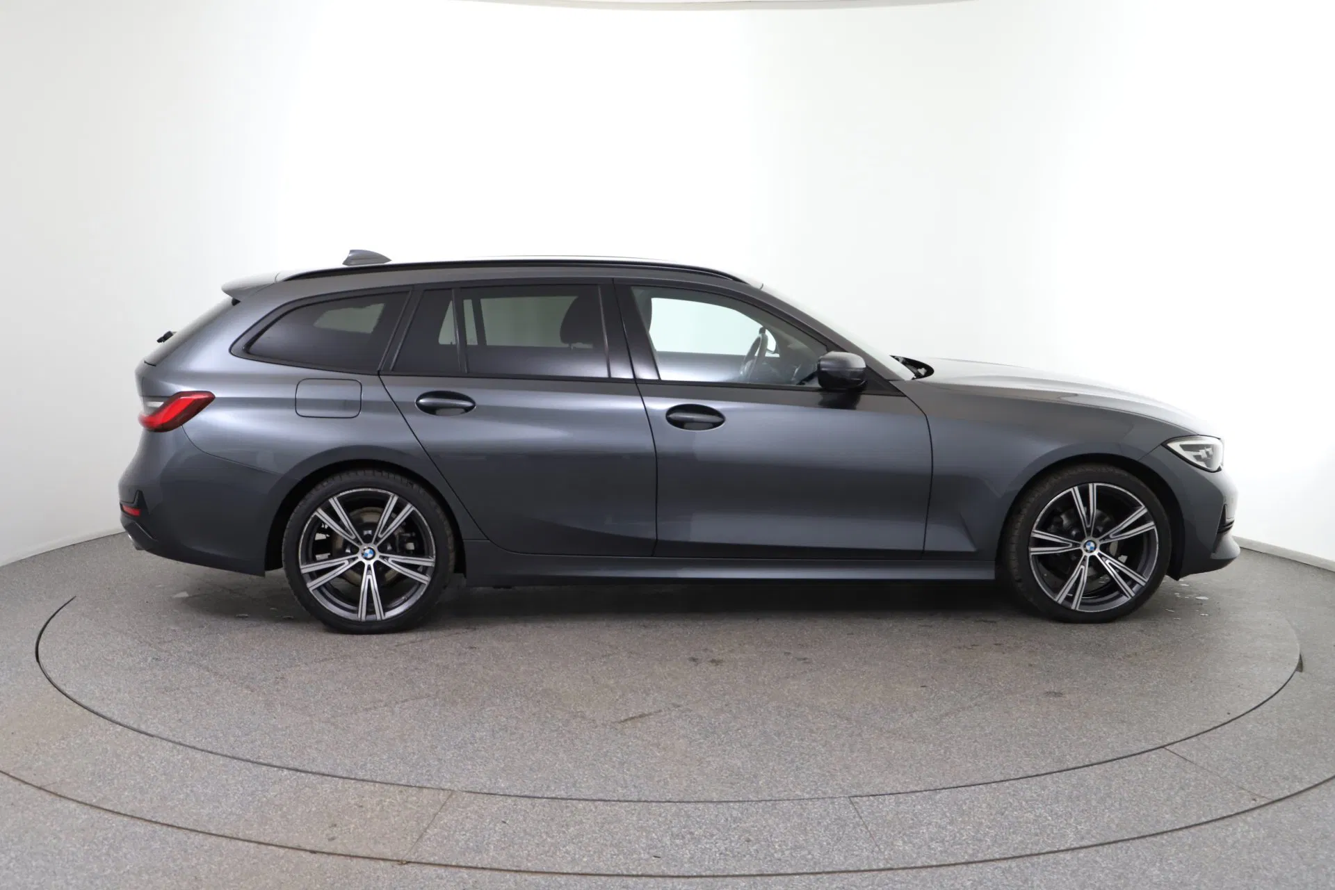 BMW 318d Touring Advantage | Bild 4 von 30