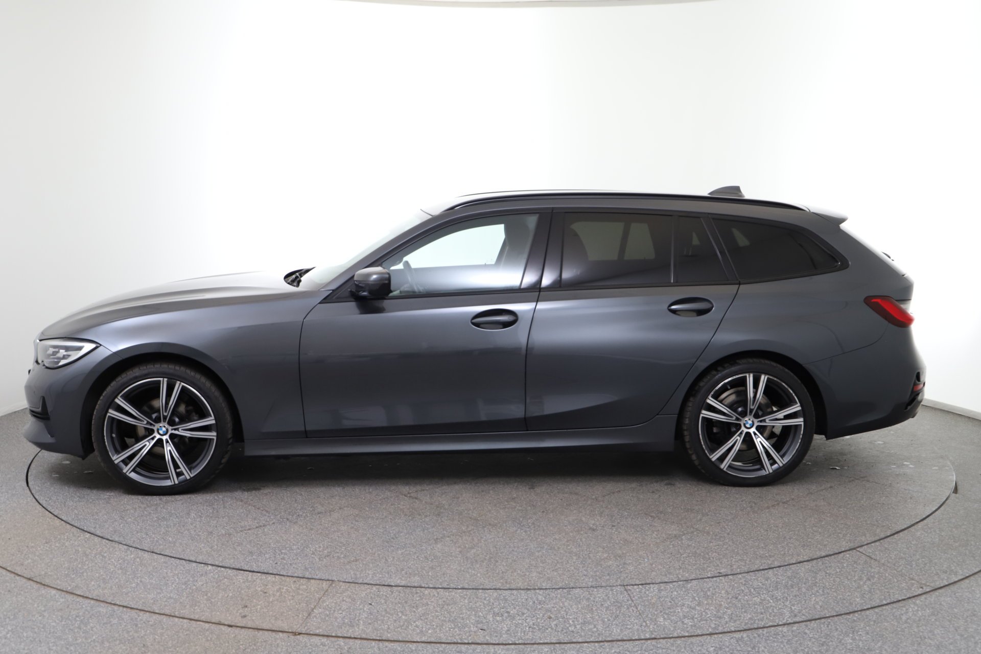 BMW 318d Touring Advantage | Bild 8 von 30