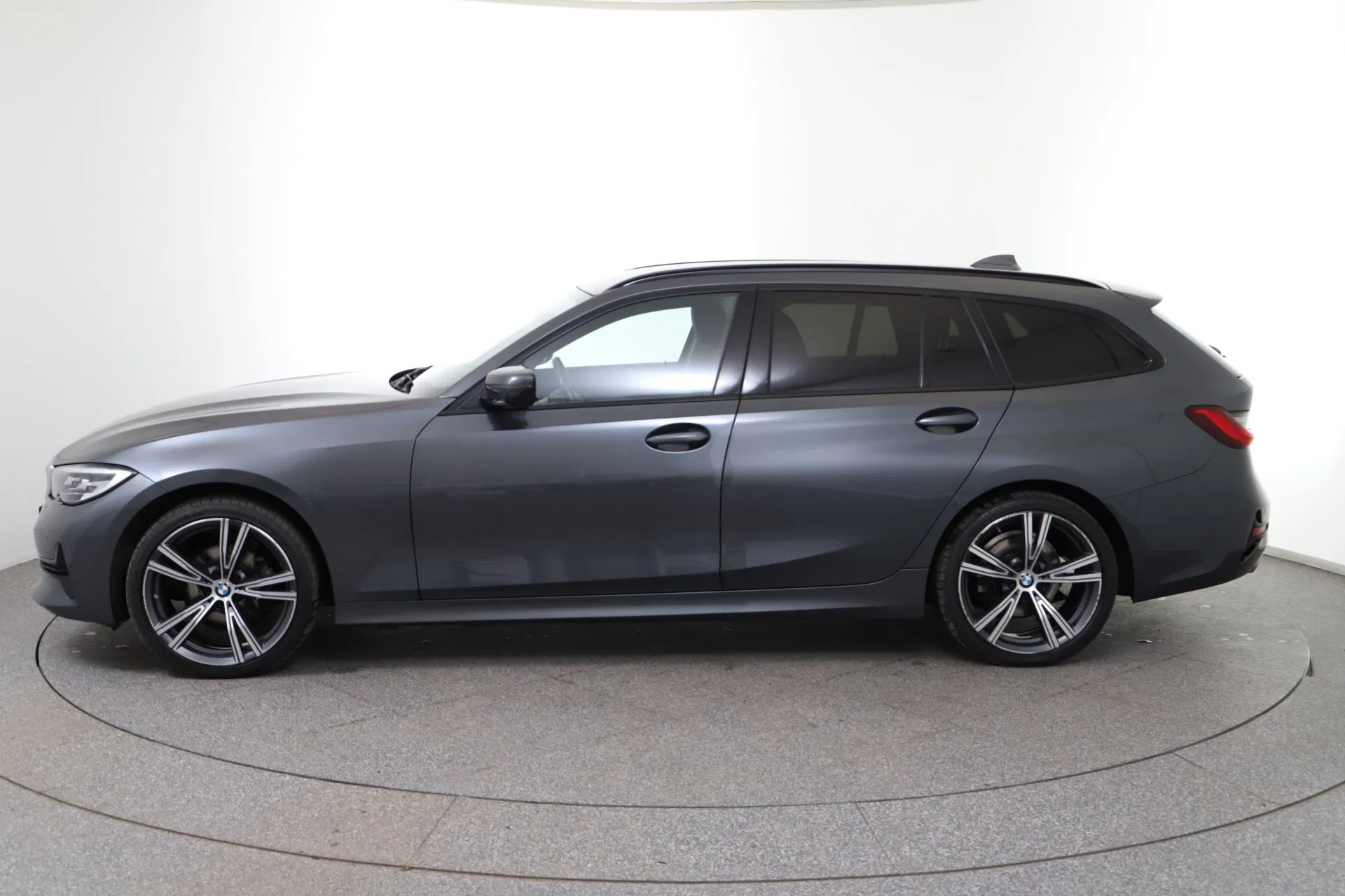 BMW 318d Touring Advantage | Bild 8 von 30