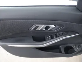 BMW 330e xDrive Touring Advantage | Thumbnail 5 von 22