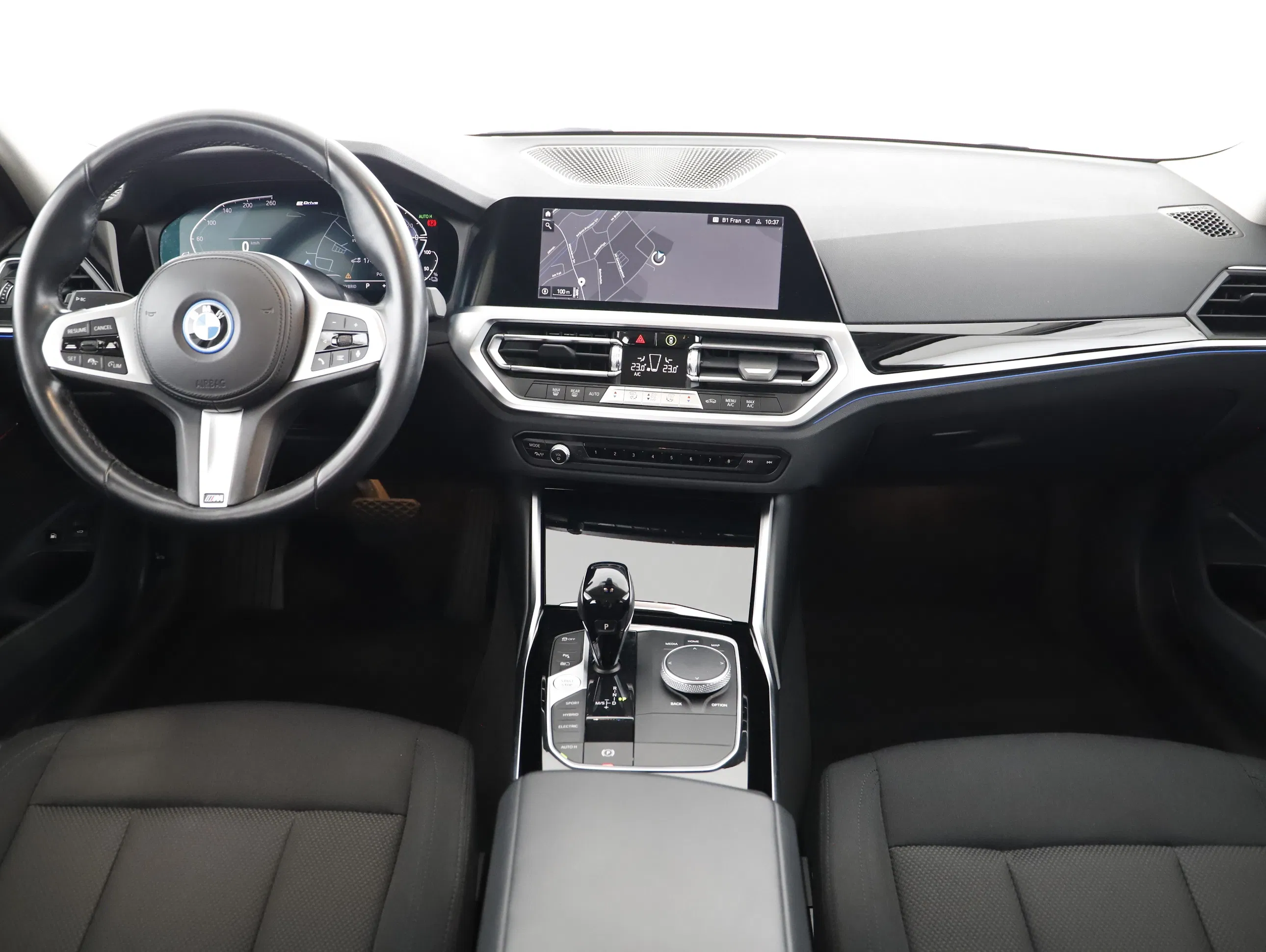 BMW 330e xDrive Touring Advantage | Bild 9 von 22