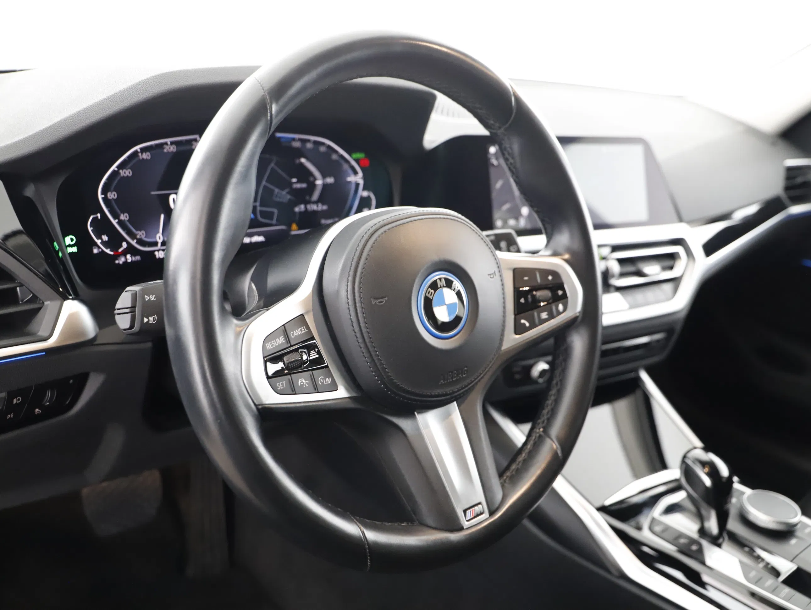 BMW 330e xDrive Touring Advantage | Bild 10 von 22