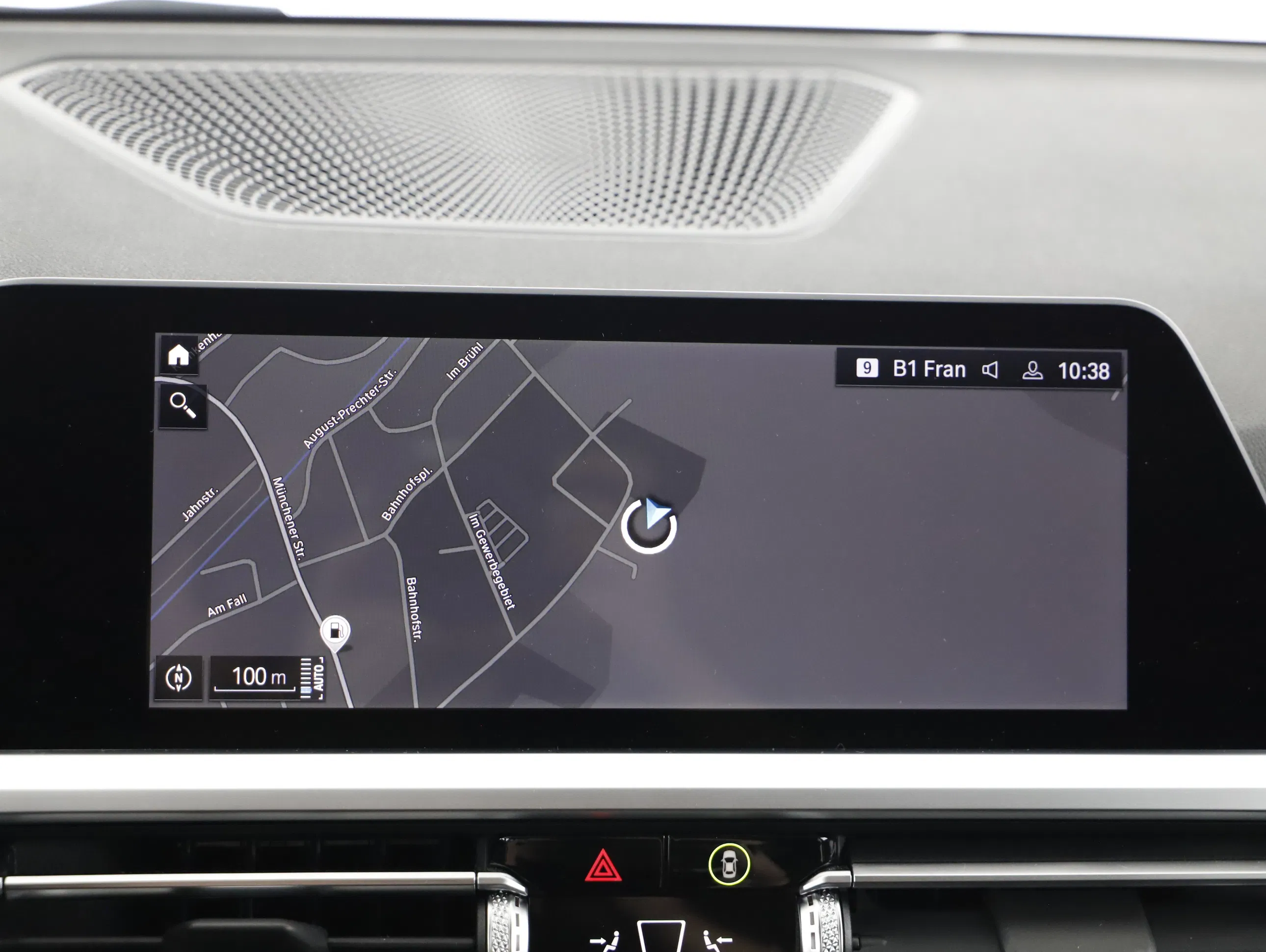 BMW 330e xDrive Touring Advantage | Bild 14 von 22