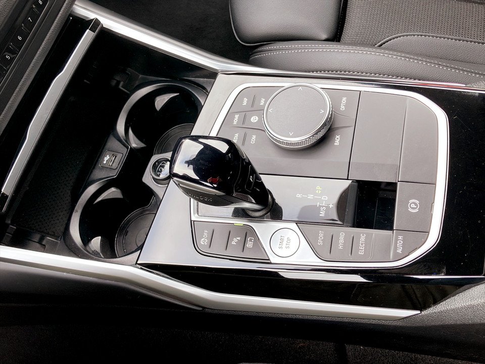 BMW 320e PHEV Touring Aut. | Bild 21 von 24