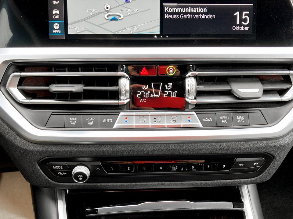 BMW 320e PHEV Touring Aut. | Bild 20 von 24