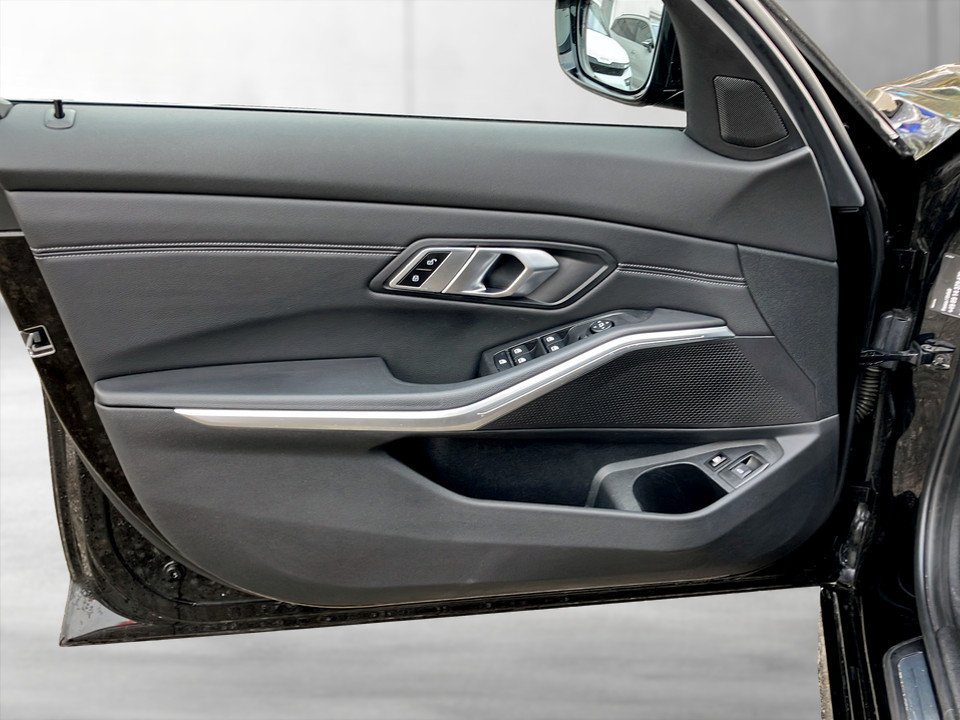 BMW 320e PHEV Touring Aut. | Bild 8 von 24