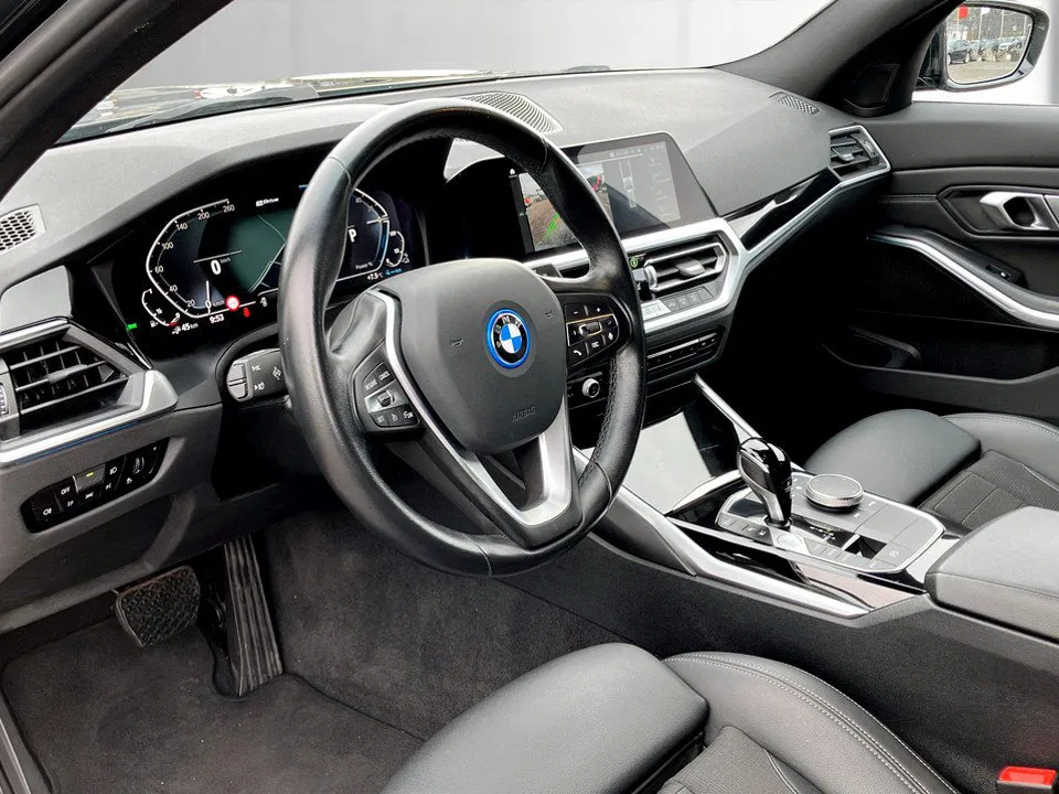 BMW 320e PHEV Touring Aut. | Bild 12 von 24