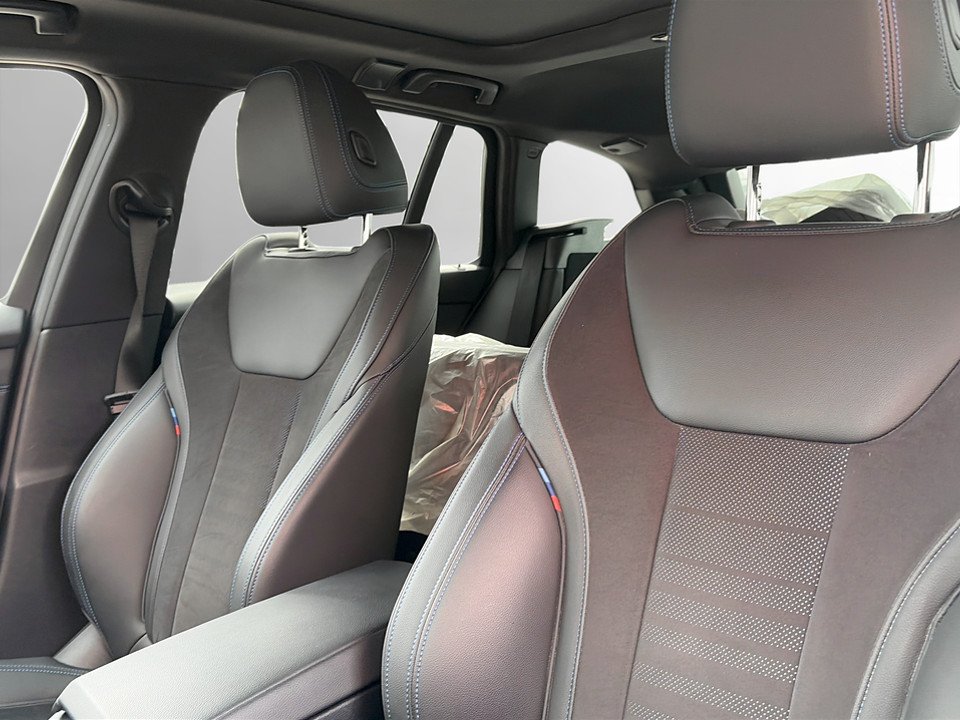 BMW 320e Touring M-Sport | Bild 11 von 22