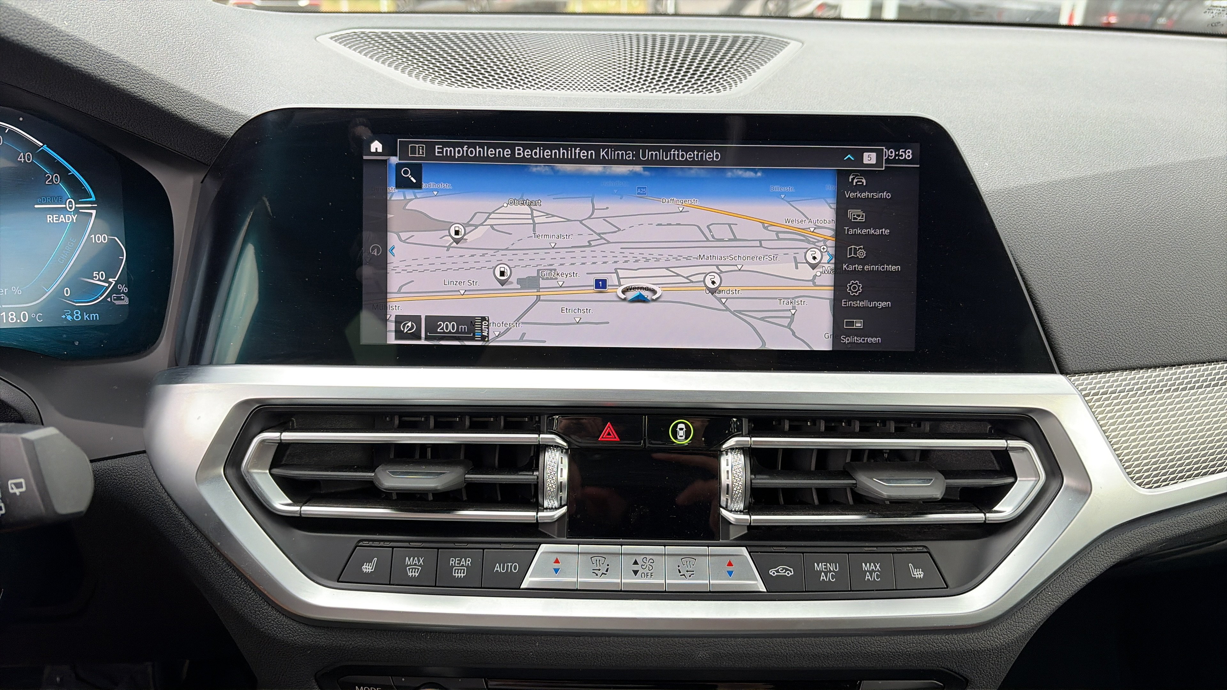 BMW 320e Touring M-Sport | Bild 15 von 22