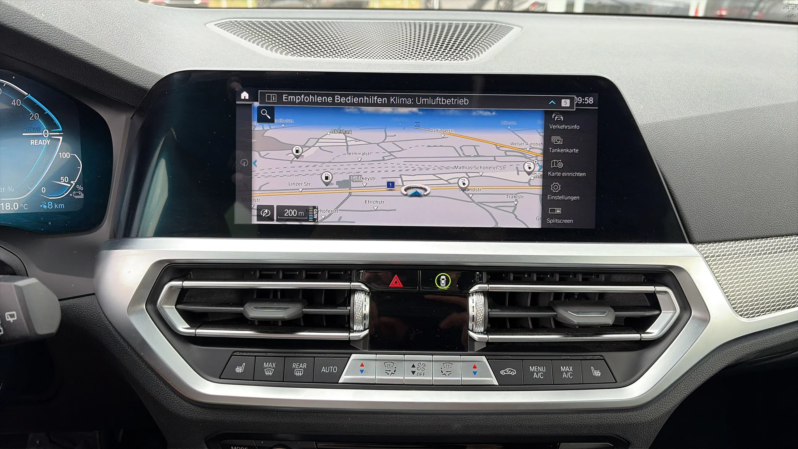 BMW 320e Touring M-Sport | Bild 15 von 22