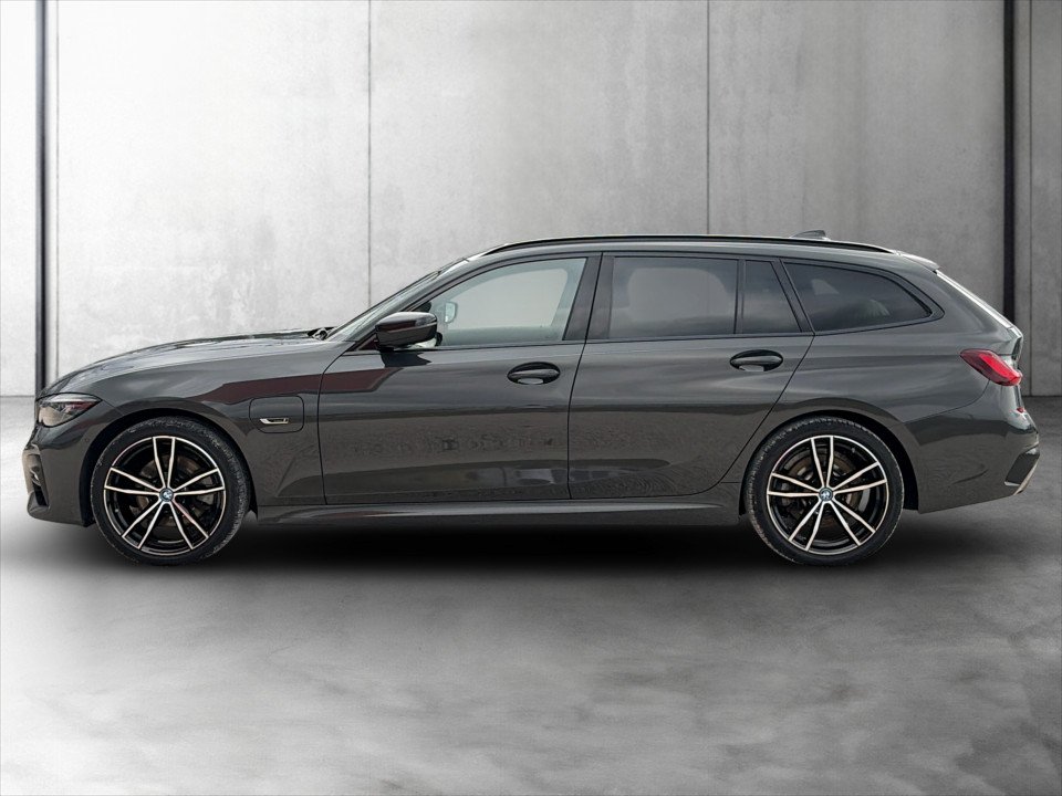 BMW 320e Touring M-Sport | Bild 3 von 22
