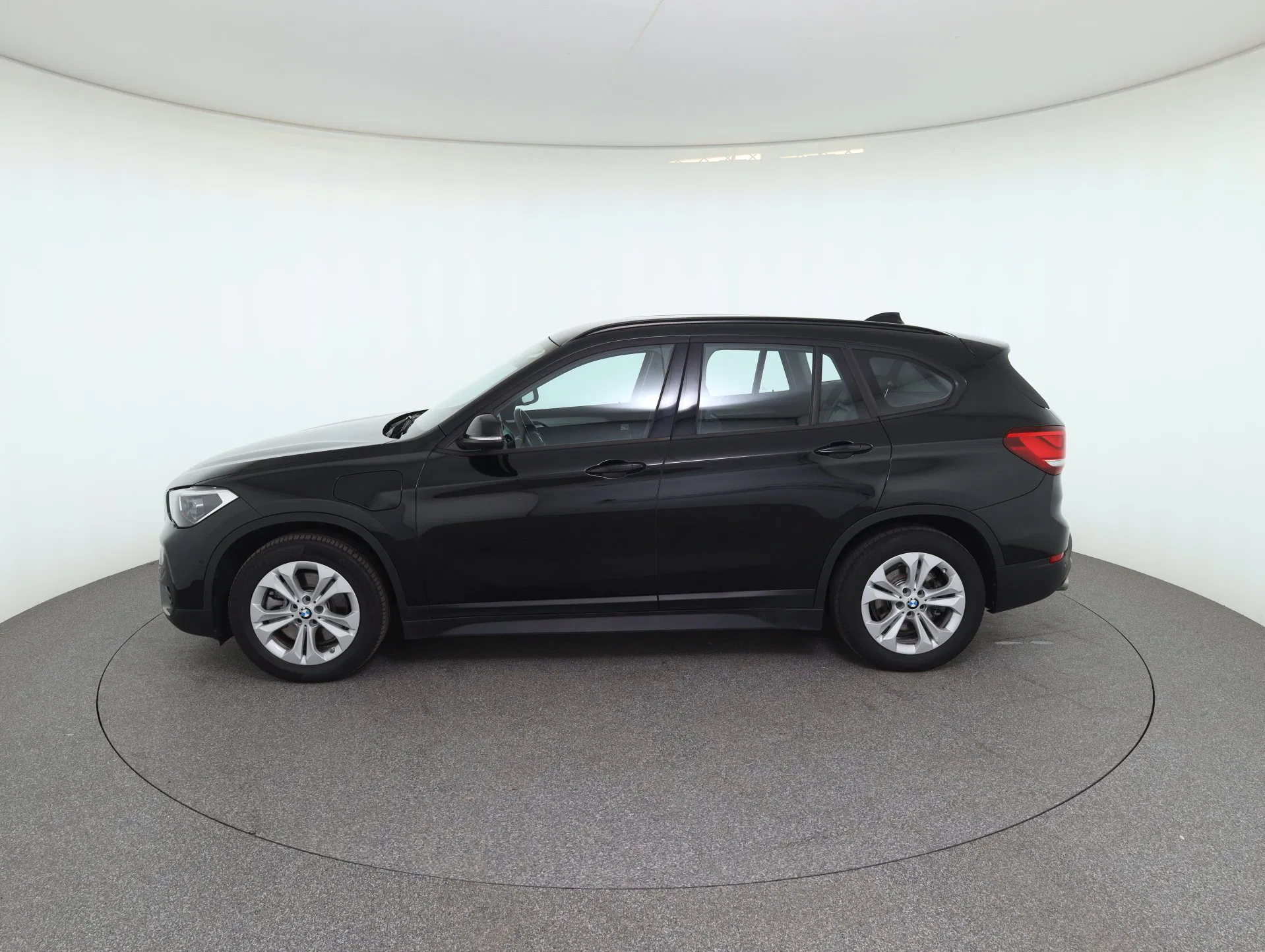 BMW X1 xDrive25e PHEV Aut. | Bild 8 von 26