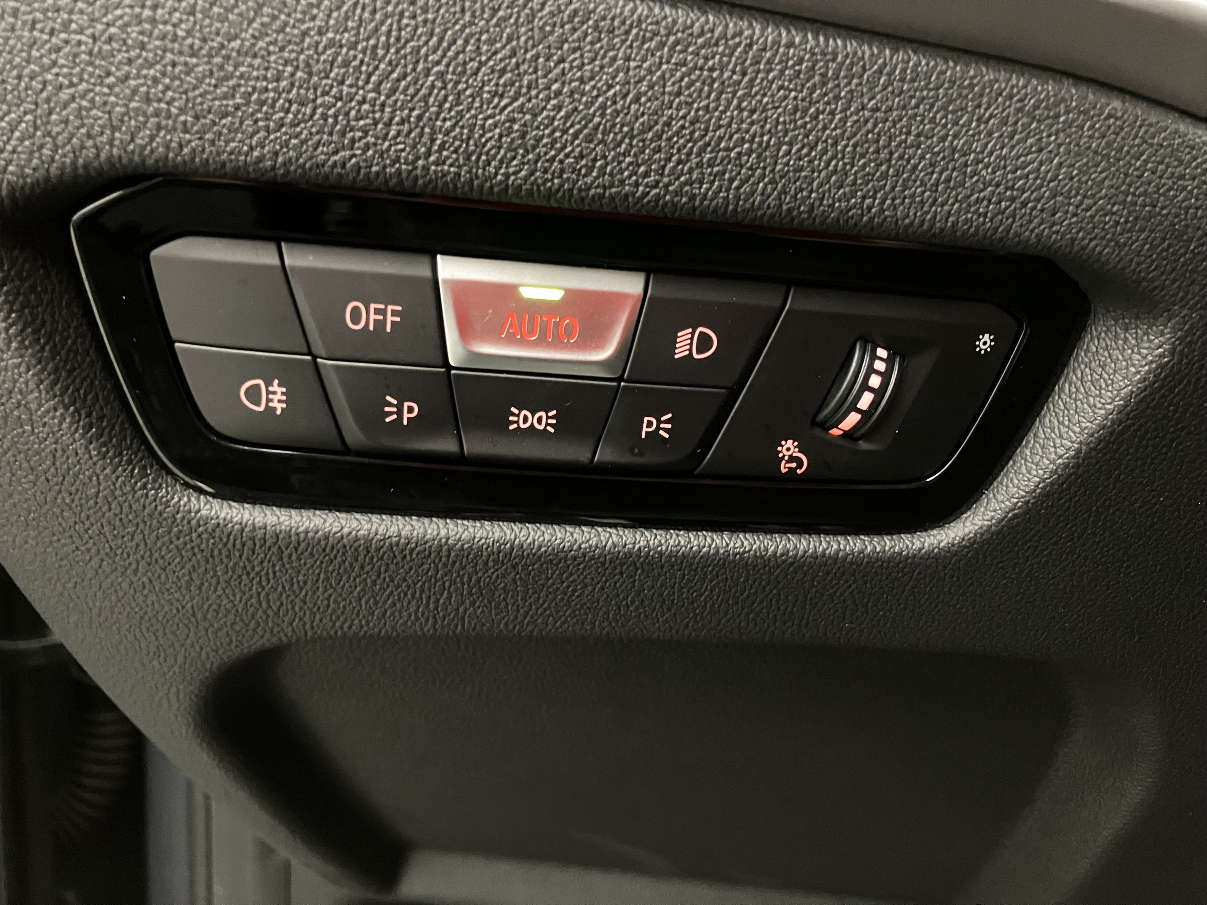 BMW 316d 48 V Touring Aut. | Bild 10 von 29