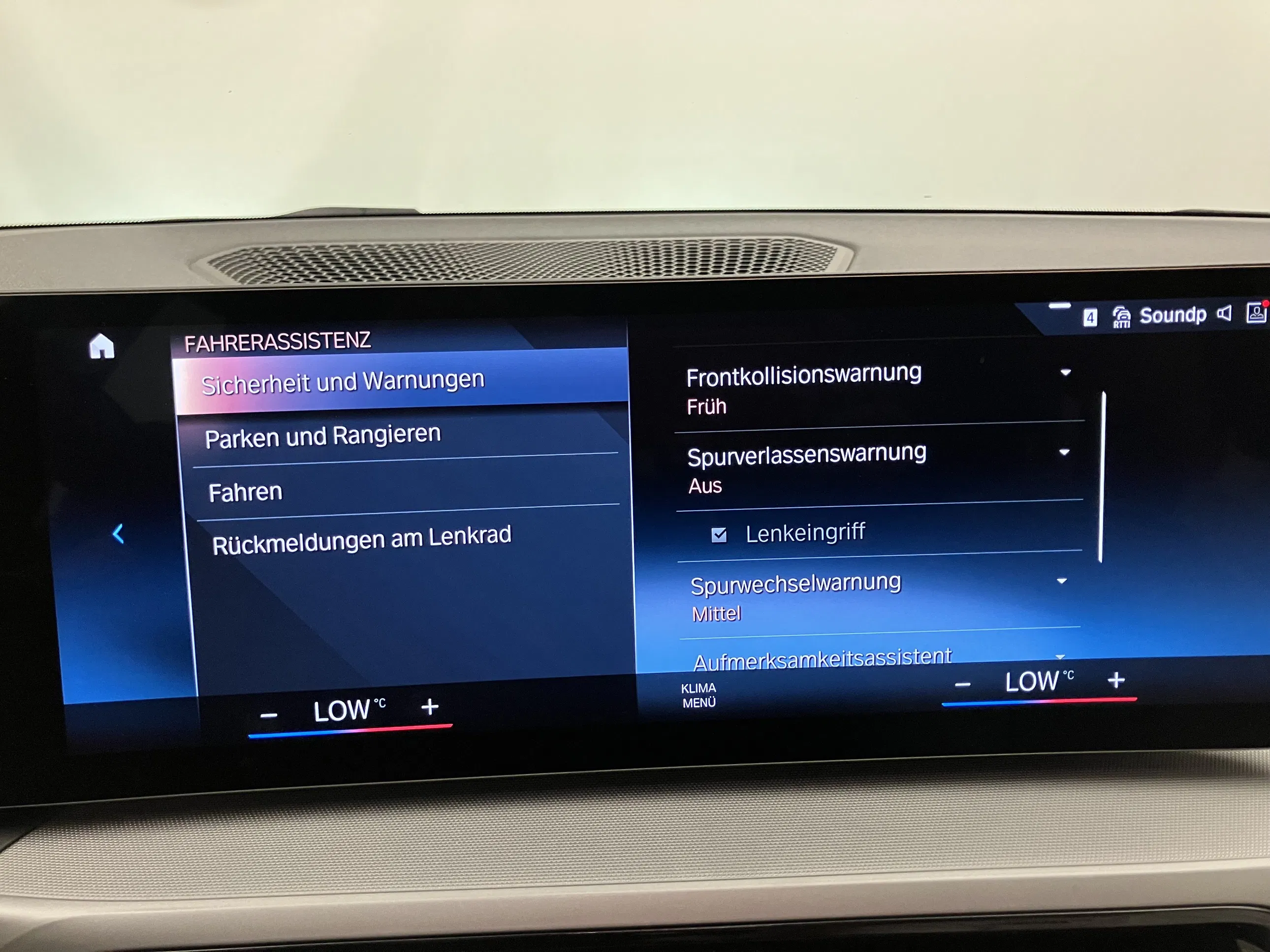 BMW 316d 48 V Touring Aut. | Bild 19 von 29