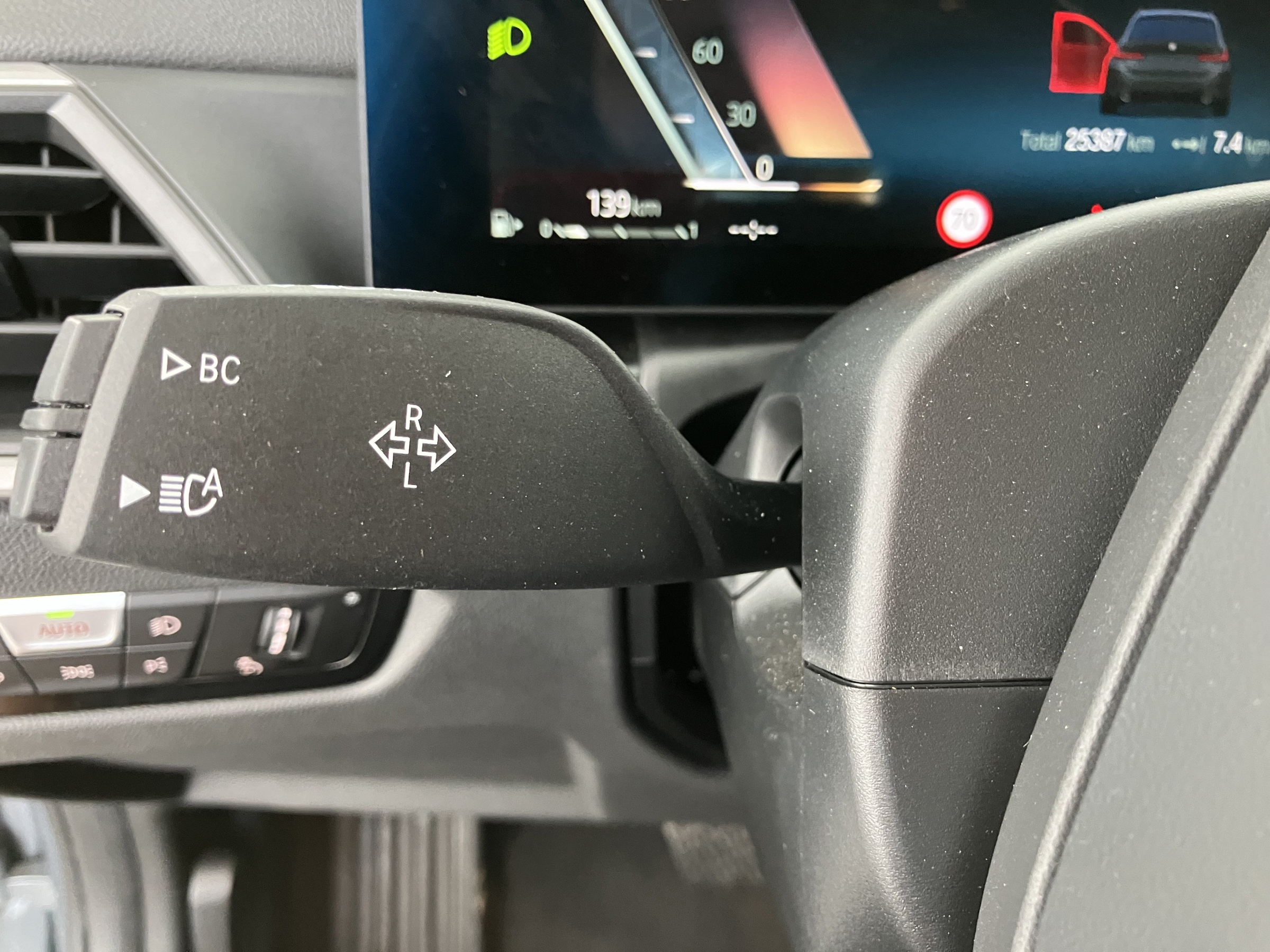 BMW 316d 48 V Touring Aut. | Bild 22 von 31