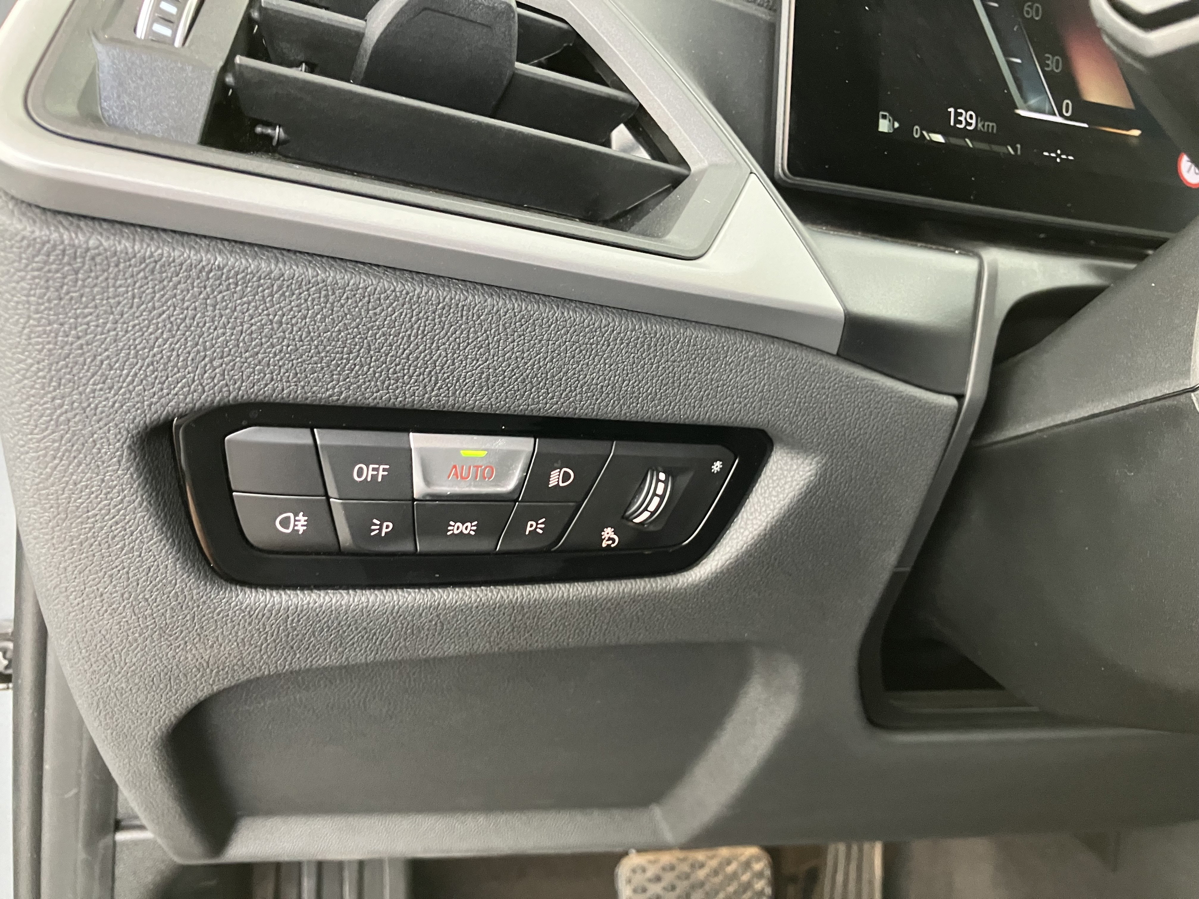 BMW 316d 48 V Touring Aut. | Bild 24 von 31