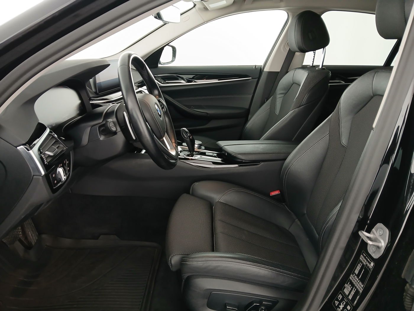 BMW 530d xDrive Sport Line | Bild 13 von 26