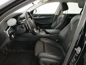 BMW 530d xDrive Sport Line | Thumbnail 13 von 26