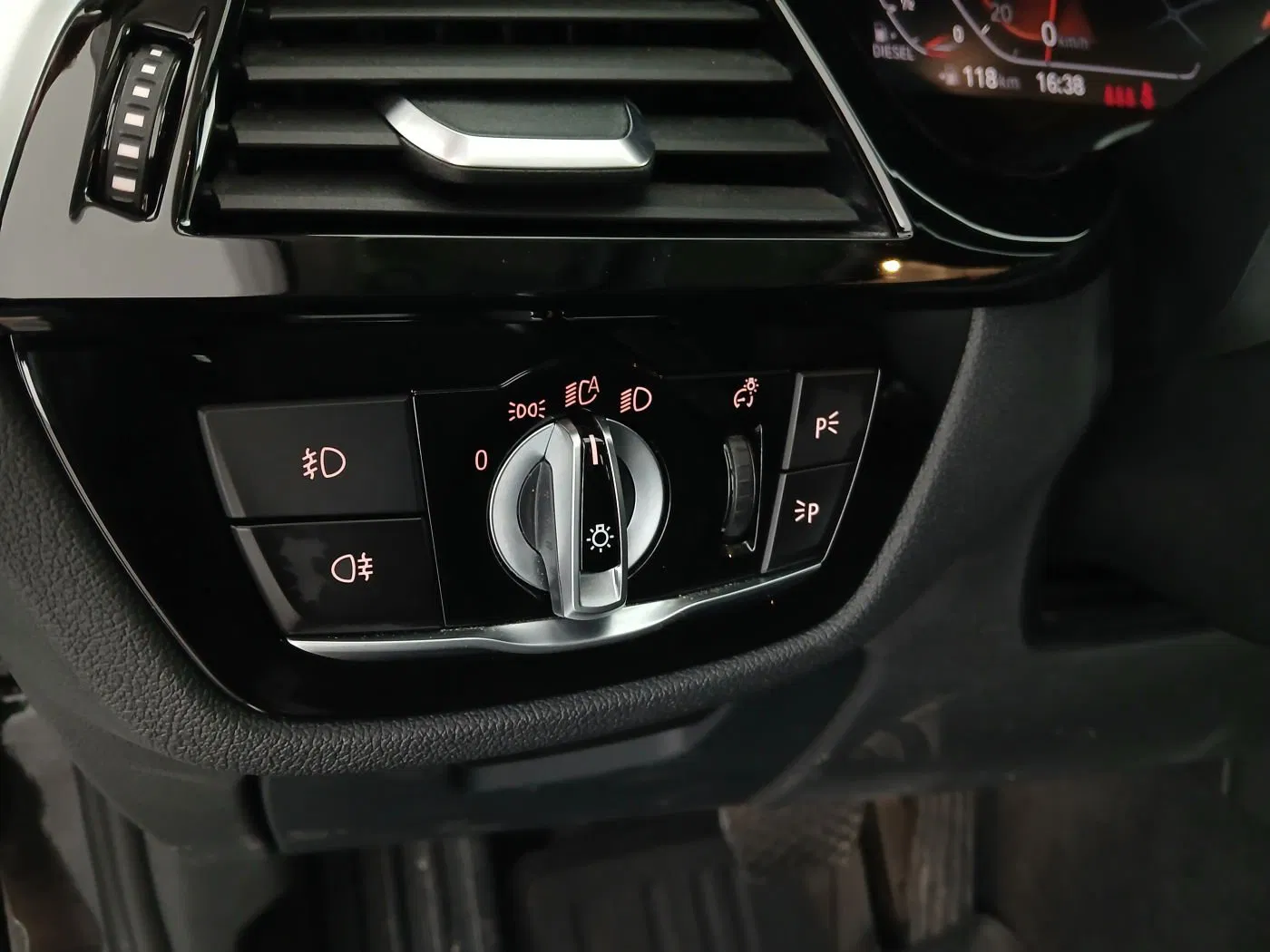 BMW 530d xDrive Sport Line | Bild 12 von 26