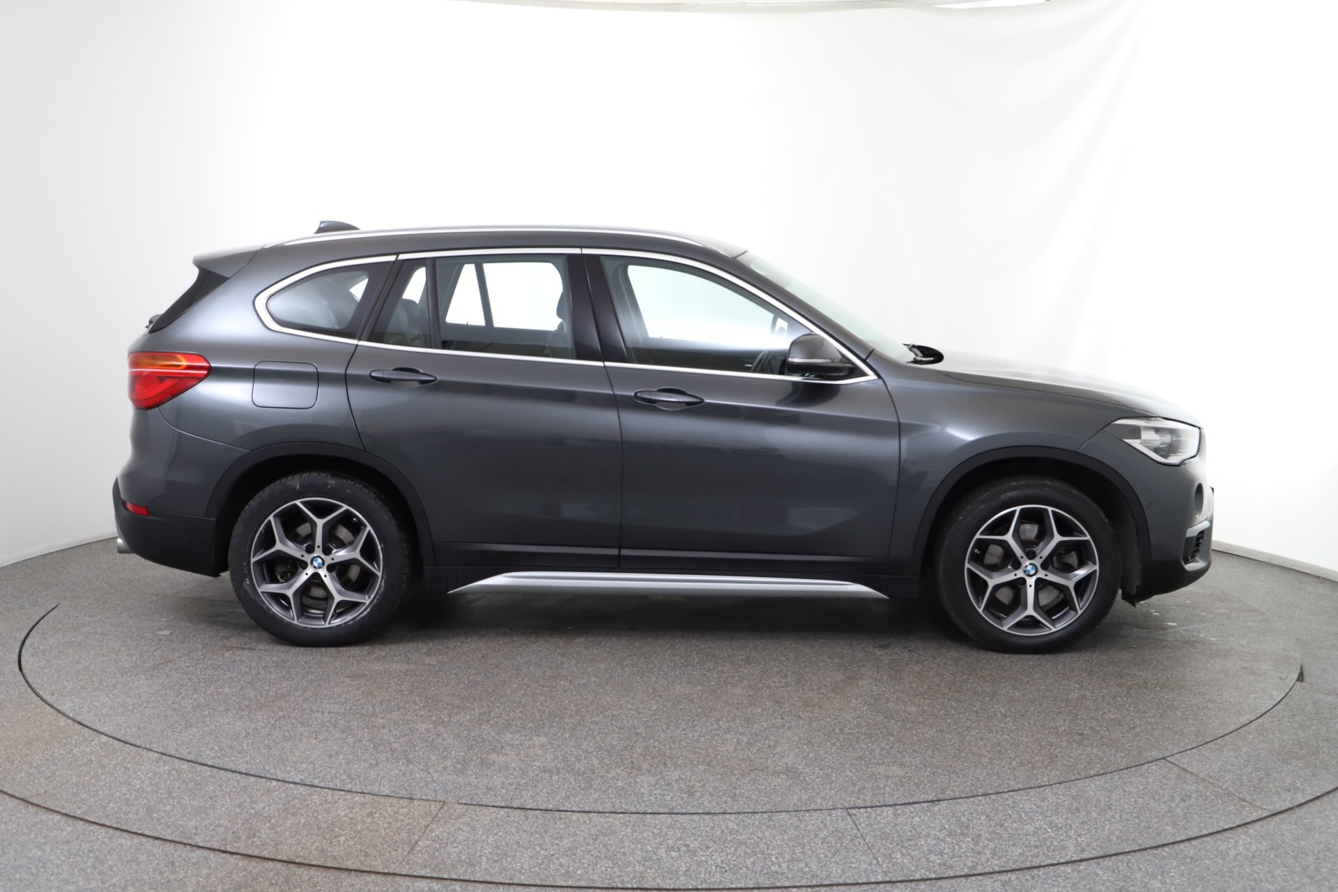BMW X1 xDrive 20d Aut. | Bild 4 von 27