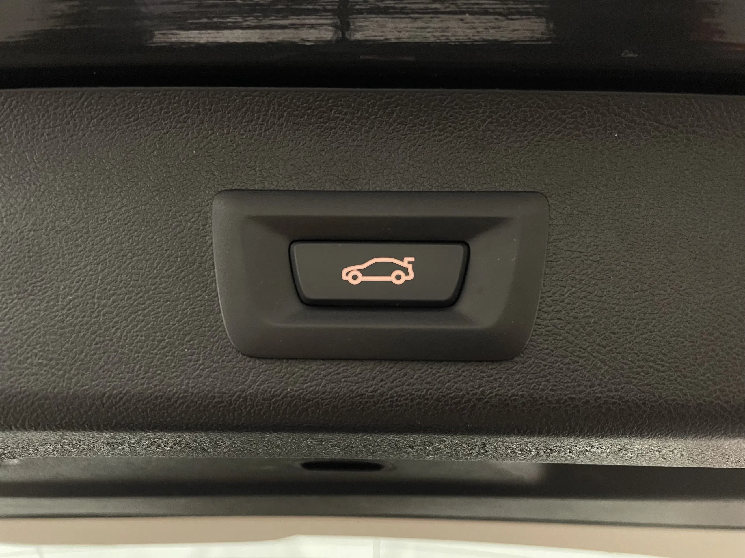 BMW 518d Touring Aut. | Bild 28 von 31