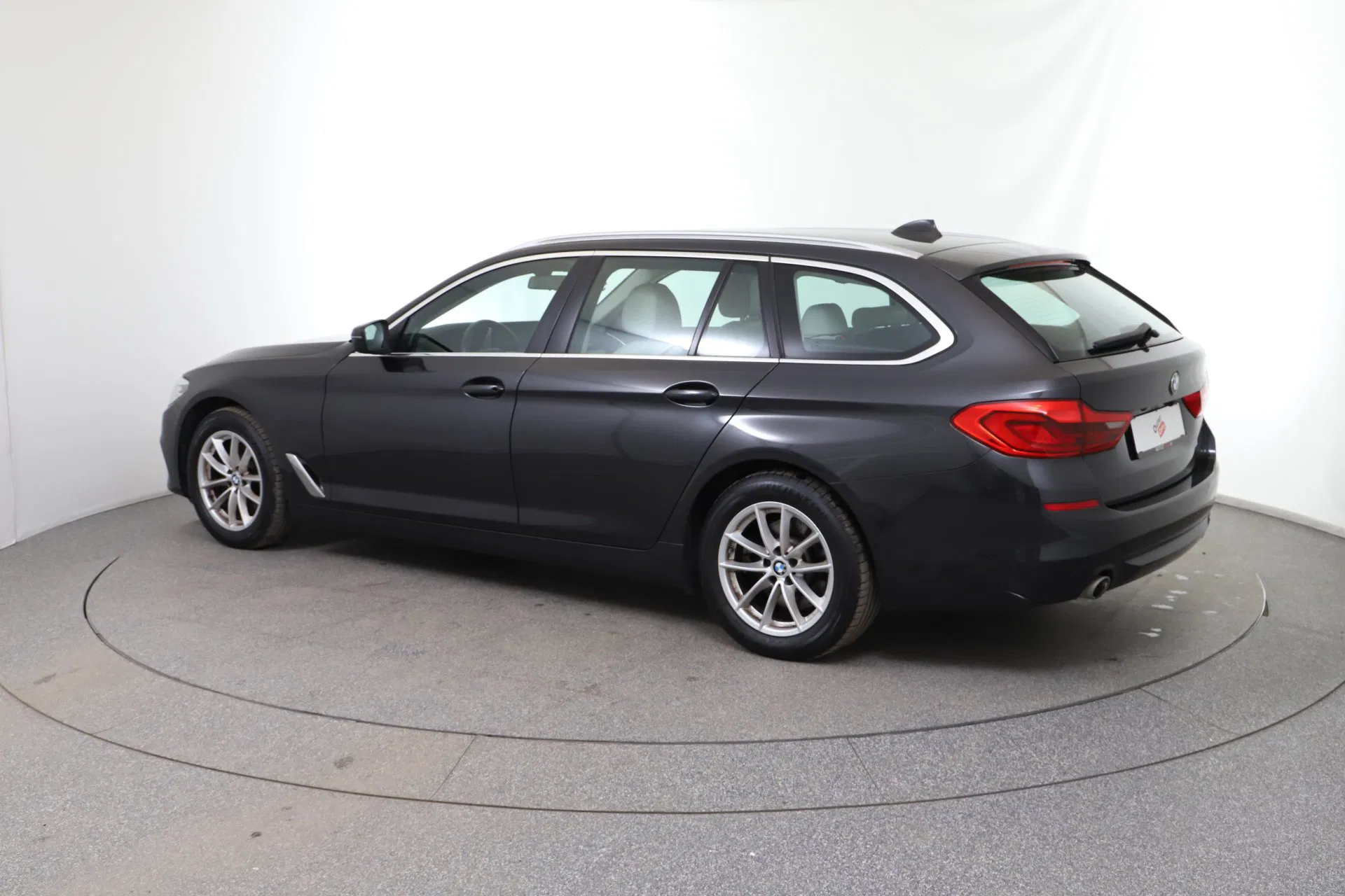 BMW 518d Touring Aut. | Bild 4 von 31